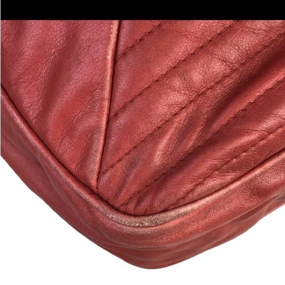 🔥🔥 EUC Red Fendi Bag Rare🔥🔥🔥 - Picture 8 of 14